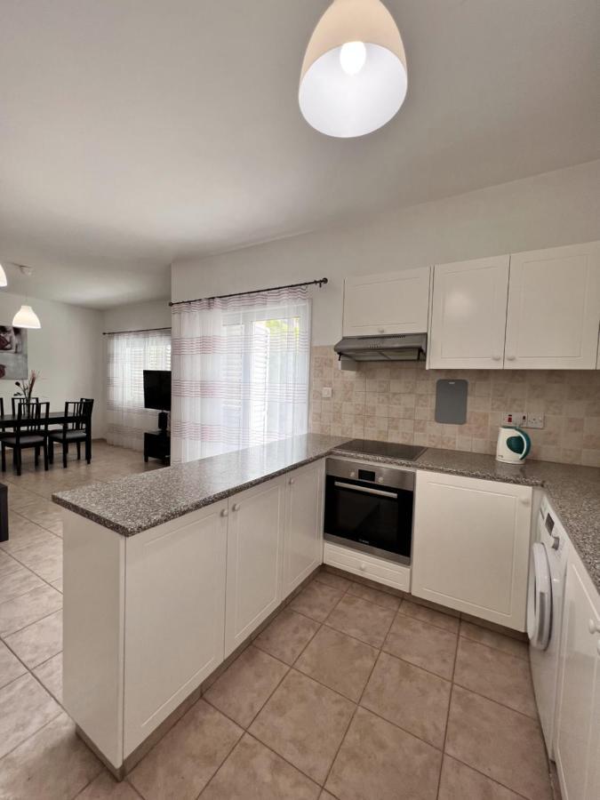 Pafia Sunbeach Townhouse Paphos Extérieur photo