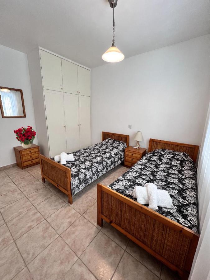 Pafia Sunbeach Townhouse Paphos Extérieur photo