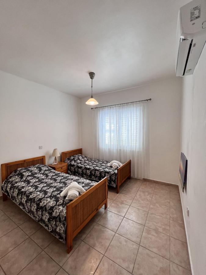 Pafia Sunbeach Townhouse Paphos Extérieur photo